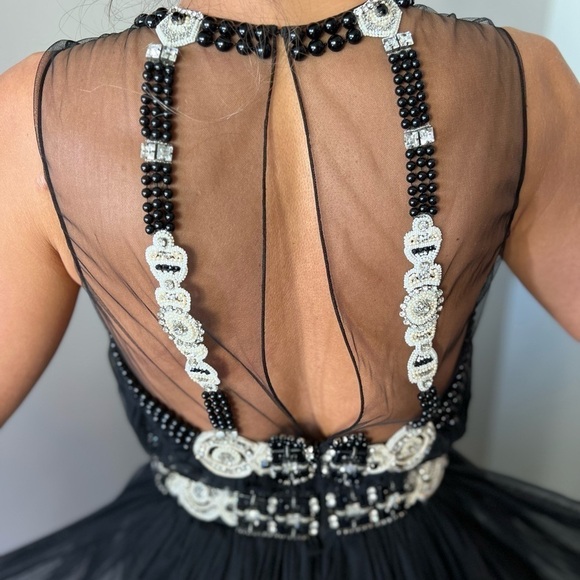 Naeem Khan gown embellished with allover embroidery Round neckline; open back - Picture 6 of 7